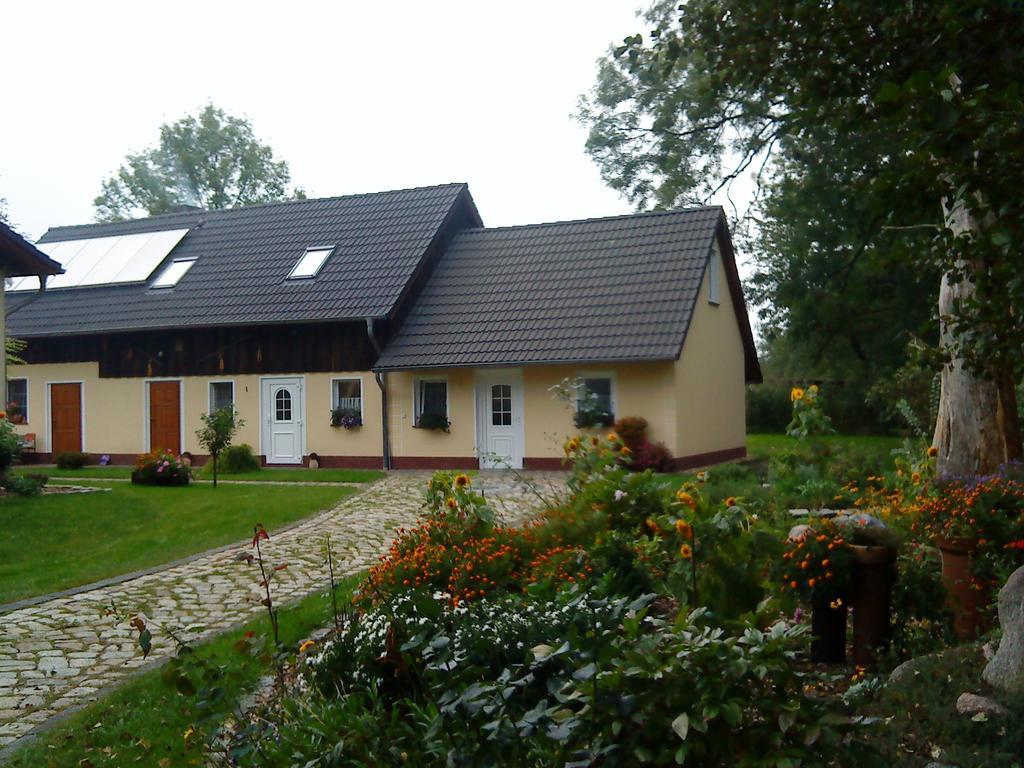 Ferienwohnung Am Storchennest Schmogrow ภายนอก รูปภาพ